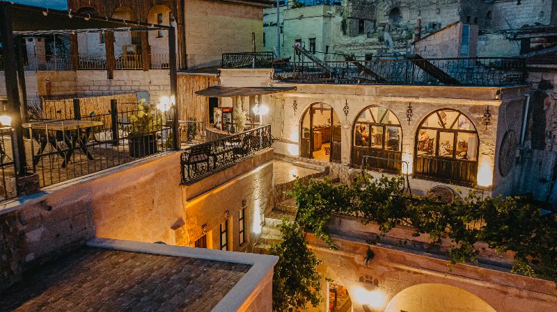 فندق Helios Cave