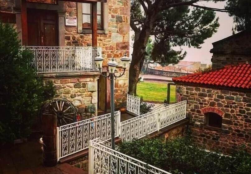 فندق Les Pergamon