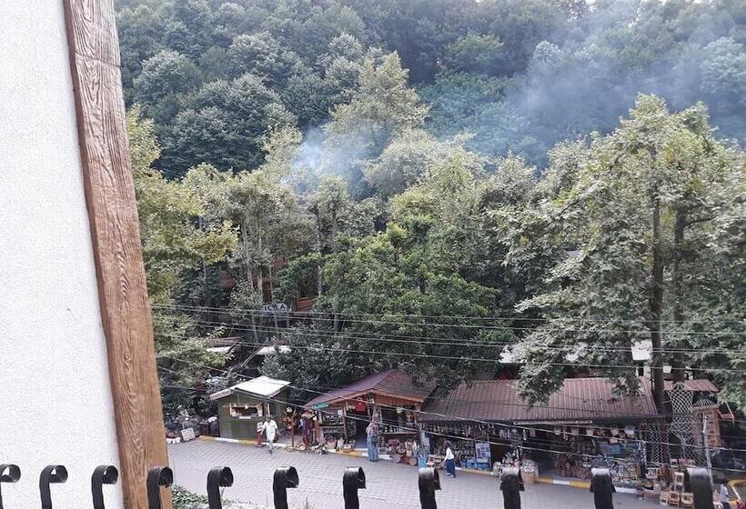 ホテル Mersu A La