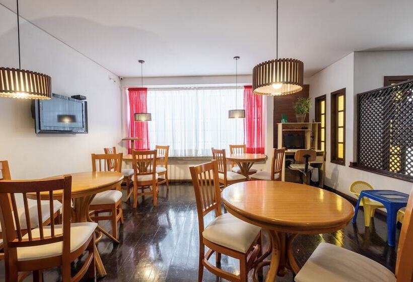 호텔 Mount Everest