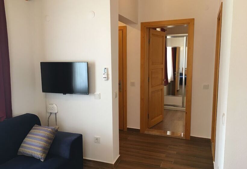 Отель Natureland Efes Pension