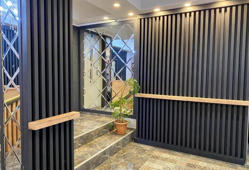 هتل Orange Airport