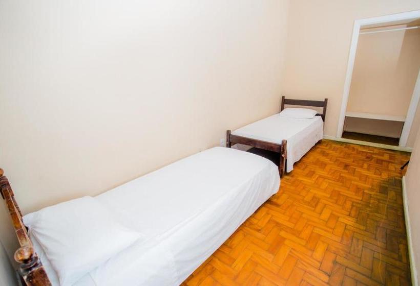 בית מלון כפרי Pelicano