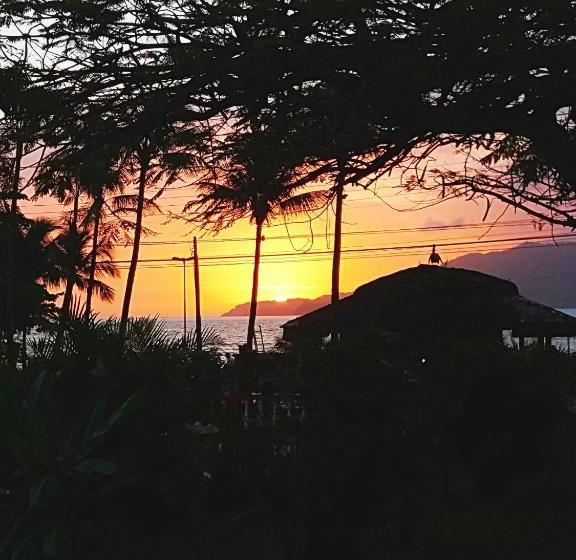 בית מלון כפרי Pelicano