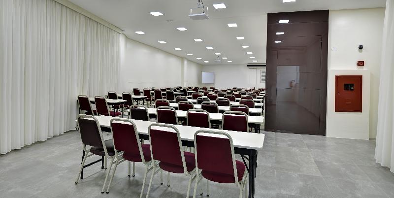 Porto Minas Hotel E Convenções