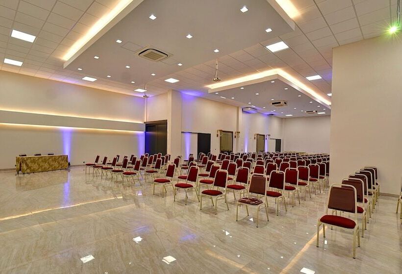 Porto Minas Hotel E Convenções