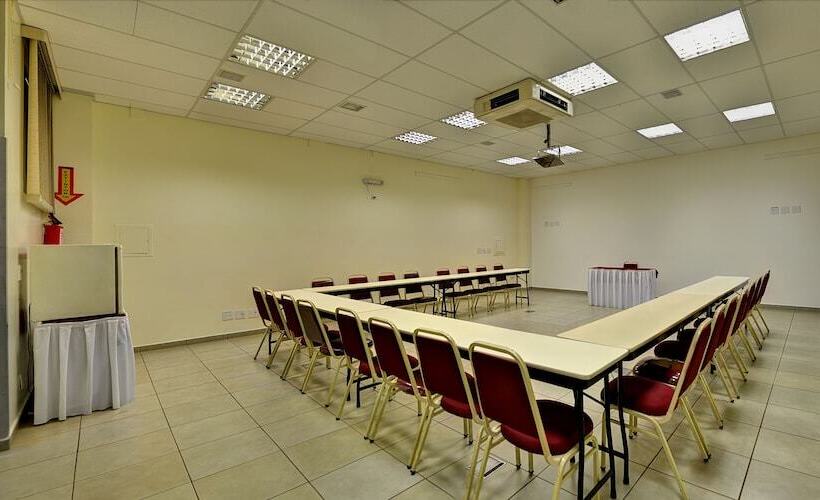 Porto Minas Hotel E Convenções