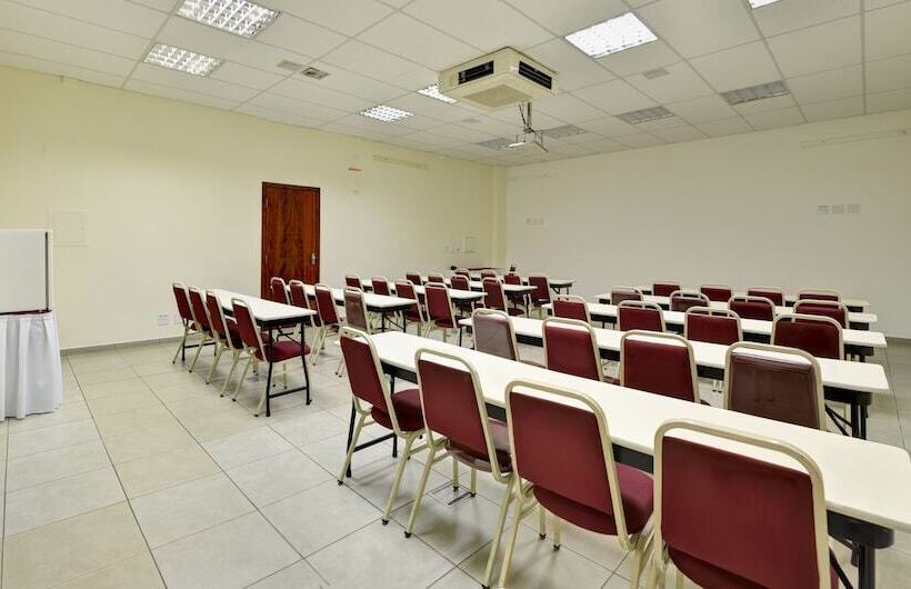 Porto Minas Hotel E Convenções