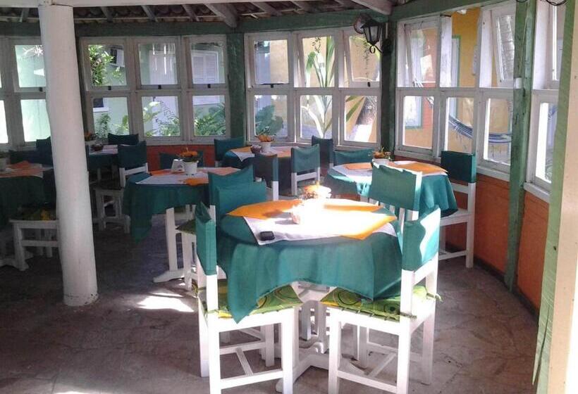 Отель Pousada Castanheiras Do Village