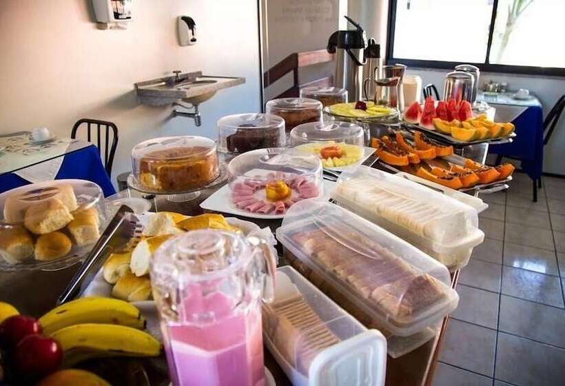 בית מלון כפרי Poyares