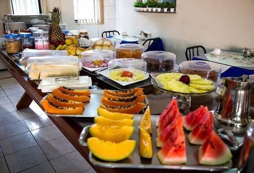 בית מלון כפרי Poyares