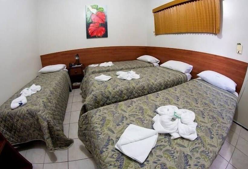 בית מלון כפרי Poyares