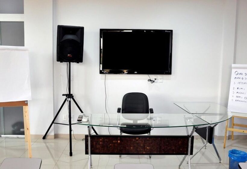 酒店 Premier Pallace