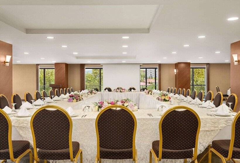 هتل Ramada Plaza By Wyndham Samsun