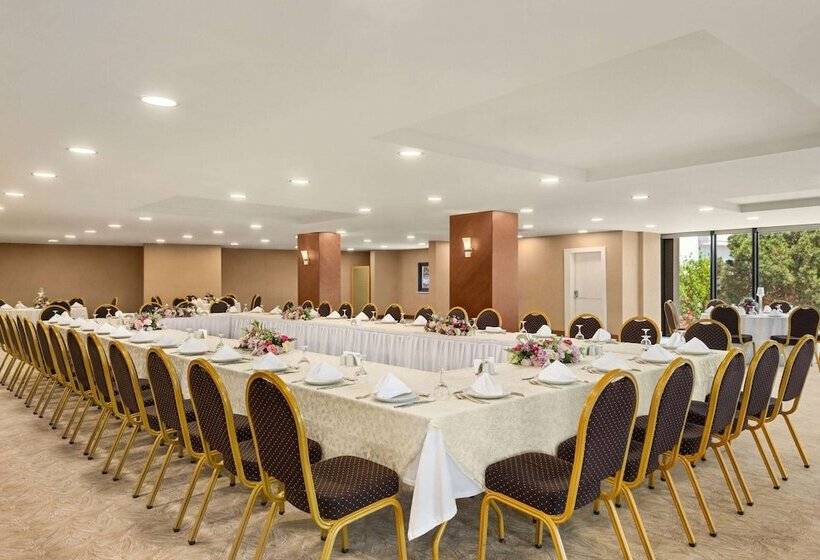 هتل Ramada Plaza By Wyndham Samsun