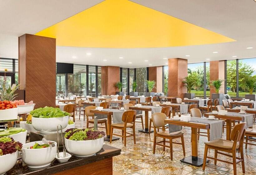 هتل Ramada Plaza By Wyndham Samsun