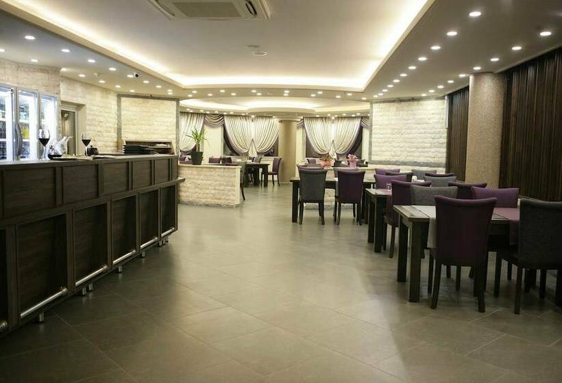 בית מלון כפרי Rey Manes