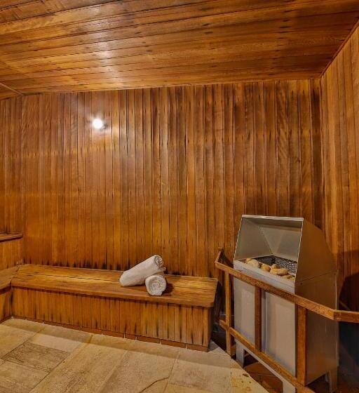 Отель Saint Michel