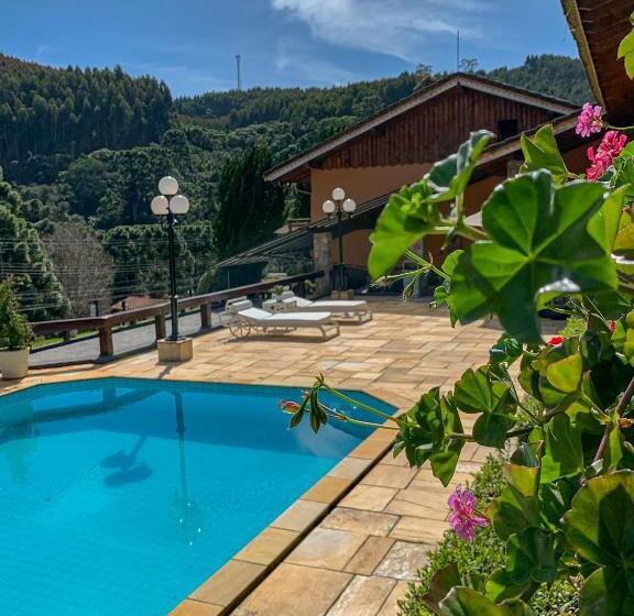 Отель Saint Michel