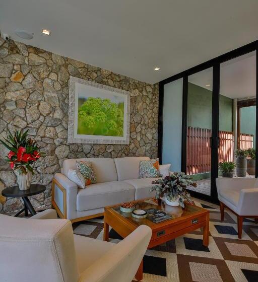 Отель Saint Michel