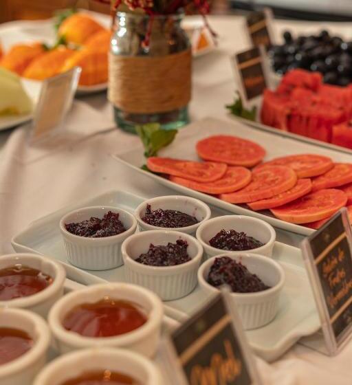 Отель Saint Michel