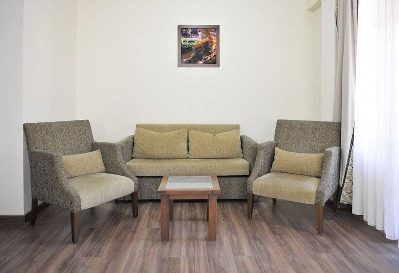 בית מלון כפרי Sarar Butik