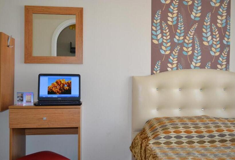 Otel Second Home Hostel