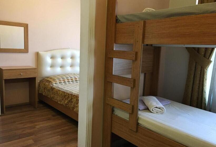 Otel Second Home Hostel