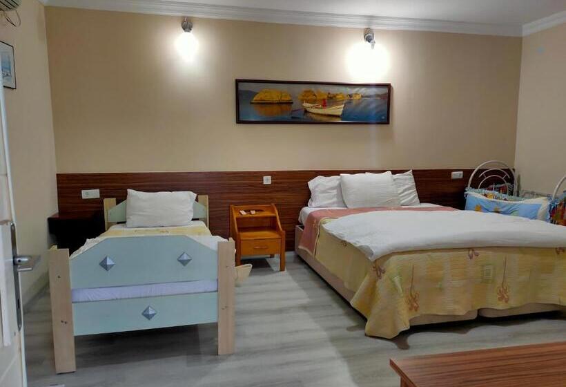 בית מלון כפרי Selenes Pansiyon