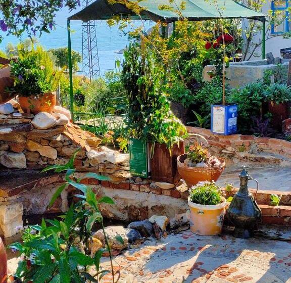 בית מלון כפרי Selenes Pansiyon