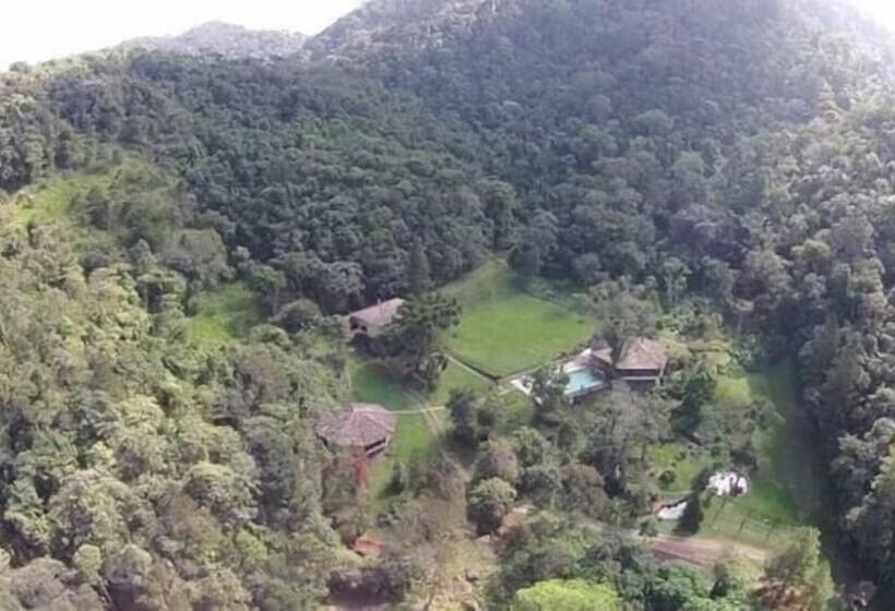 Отель Vista Linda