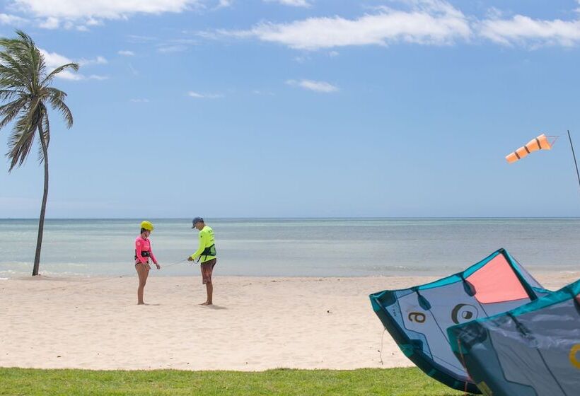 Отель Windtown Beach