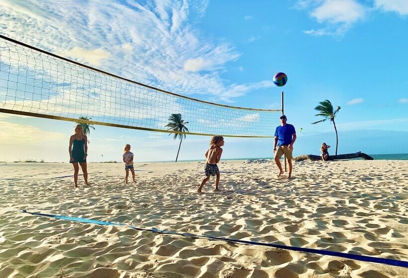 Отель Windtown Beach