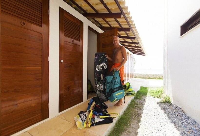 Отель Windtown Beach