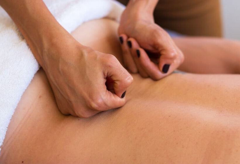 Отель Windtown Beach