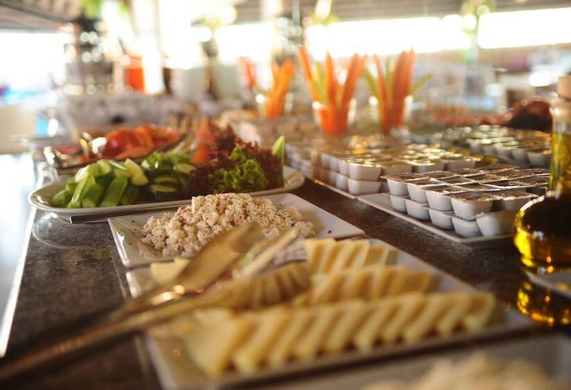 בית מלון כפרי Yucel