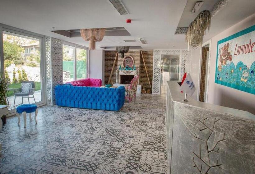 Limnades Hotel İznik