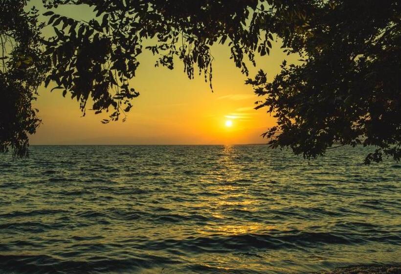 Limnades Hotel İznik