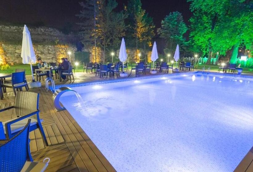 Limnades Hotel İznik