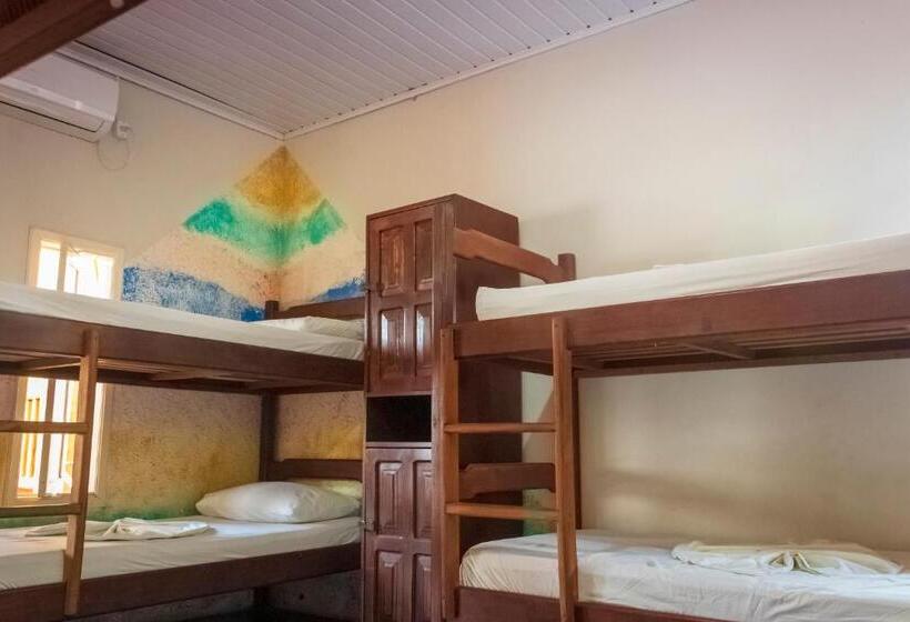 O Pharol Hostel E Pousada