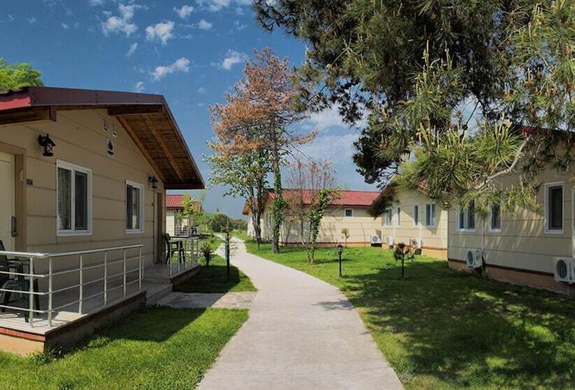 استراحتگاه Rizom Tatil Koyu