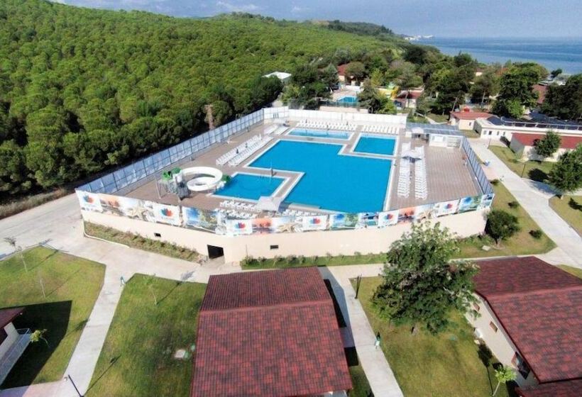 استراحتگاه Rizom Tatil Koyu