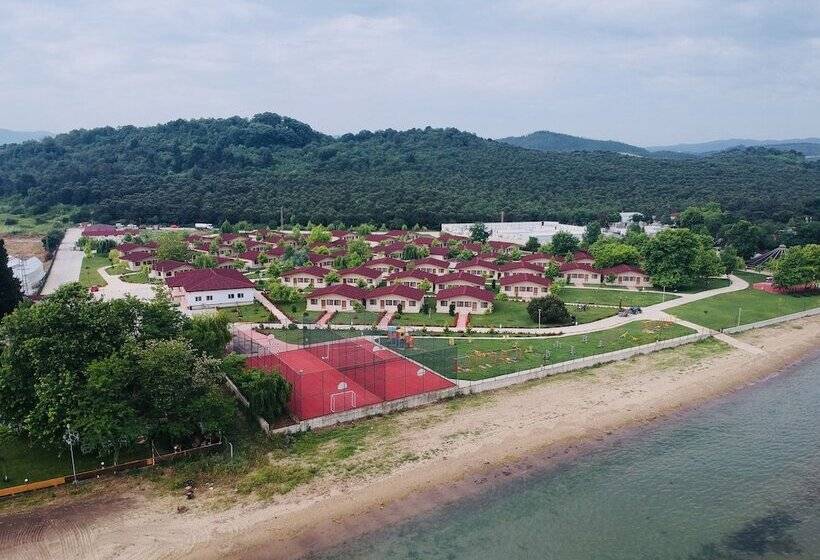 استراحتگاه Rizom Tatil Koyu