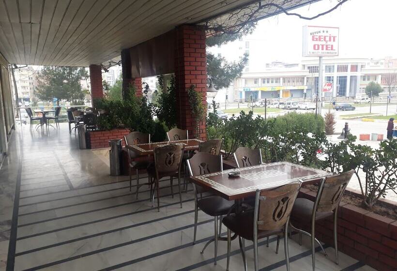 住宿加早餐  Buyuk Gecit Otel