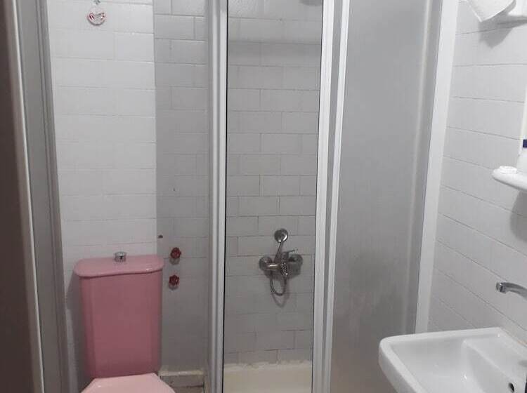 住宿加早餐  Buyuk Gecit Otel