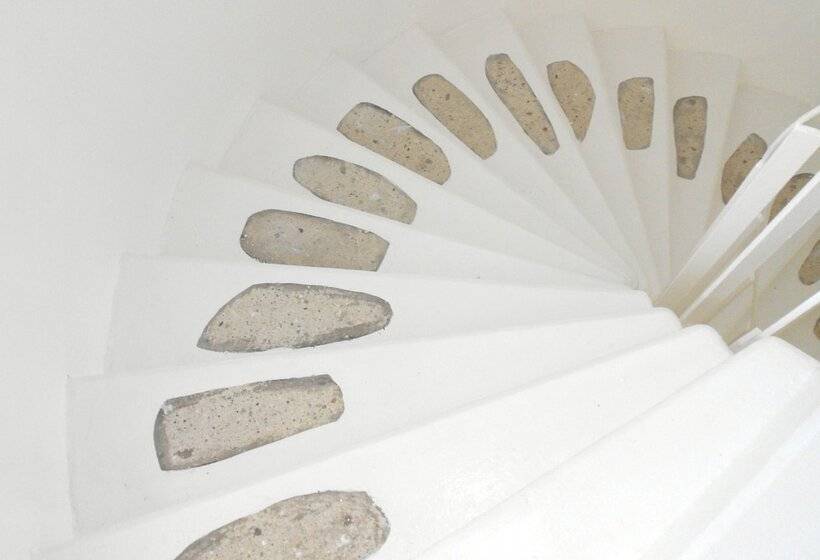 تختخواب و صبحانه Manta Alacati