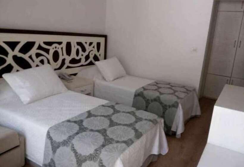 مبيت وإفطار Meggs Bodrum Beach