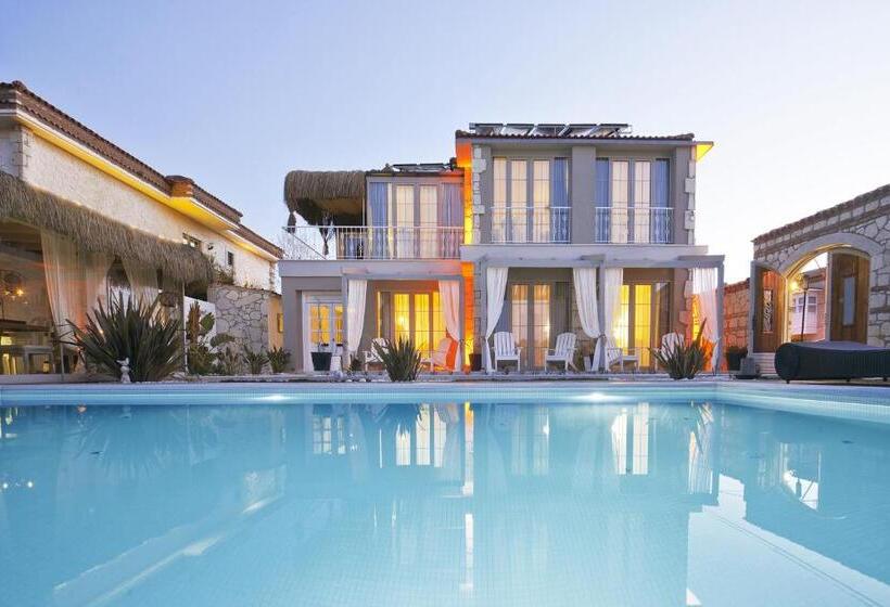 تختخواب و صبحانه Sade Alacati