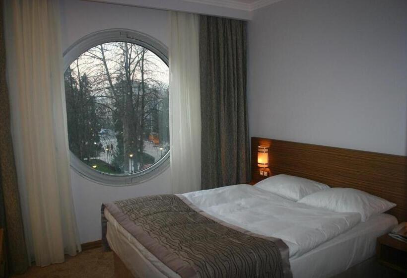 فندق Almina Park