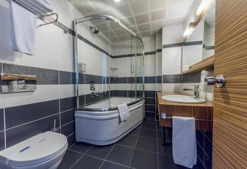 فندق Almina Park